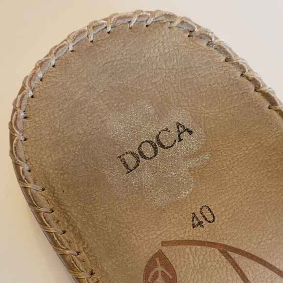 DOCA Leather Flower Thong Sandals with Flower 🌸 Toe Loop Size 9-9.5 Women's - Picture 2 of 8